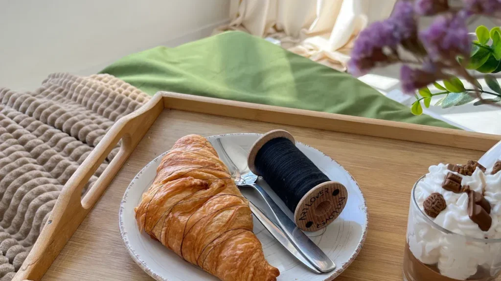 What are bamboo trays used for?