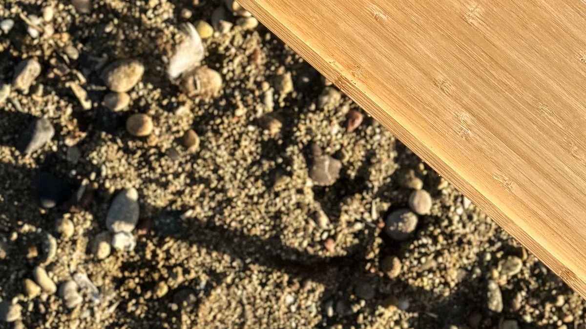 Signs your bamboo tray needs replacing