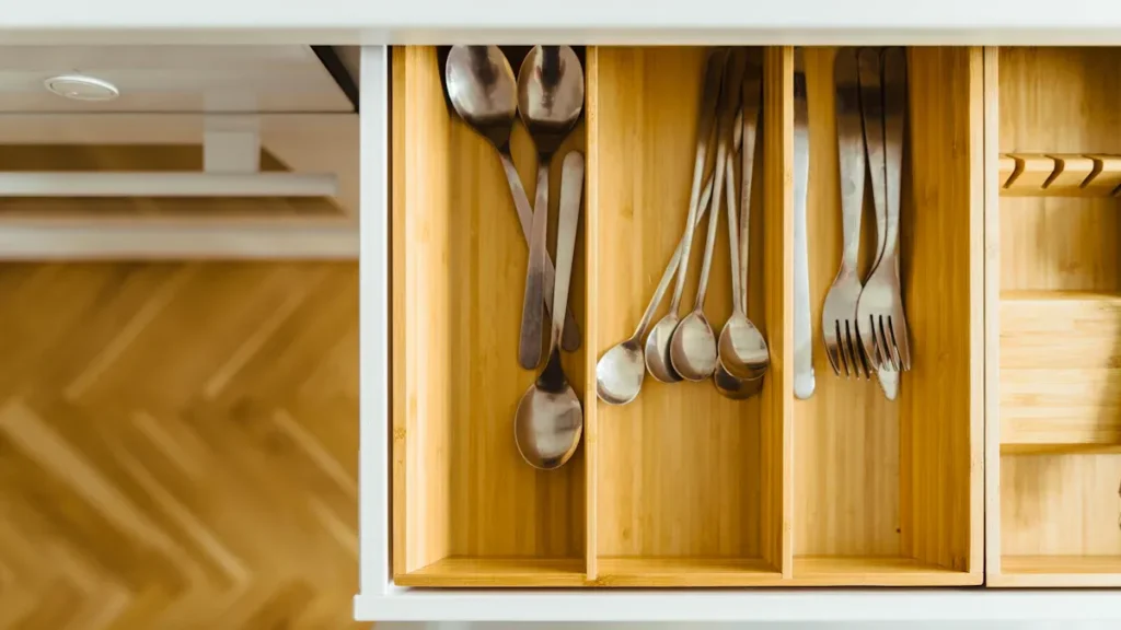The Ultimate Guide to Your Bamboo Expandable Cutlery Tray